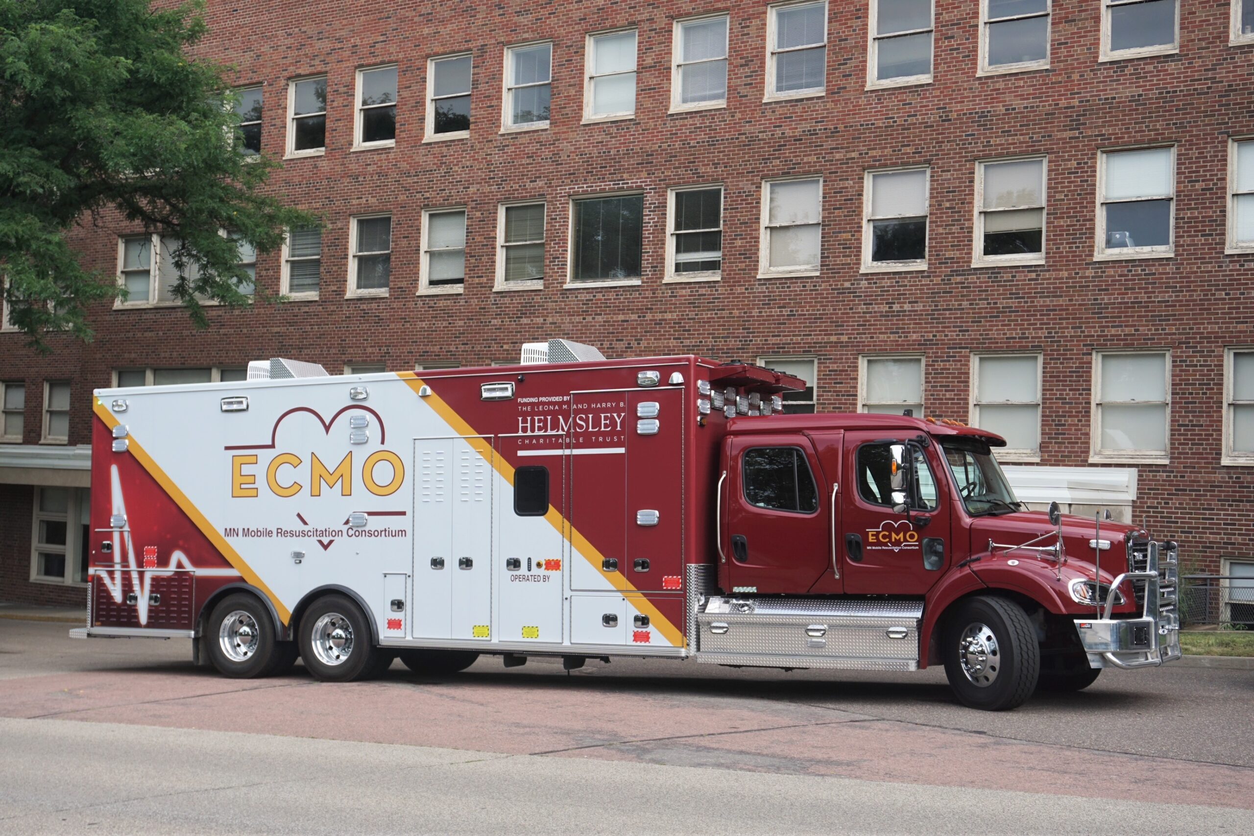 Critical Care ECMO Life Line Emergency Vehicles